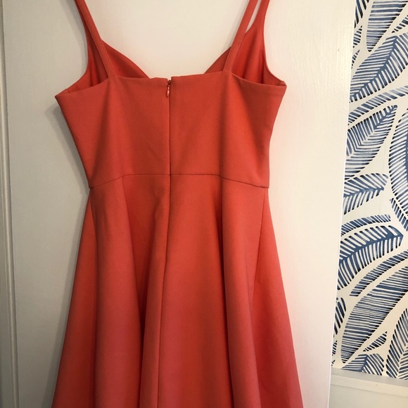 Elizabeth and James Short Coral Dress - Picture 3 of 4